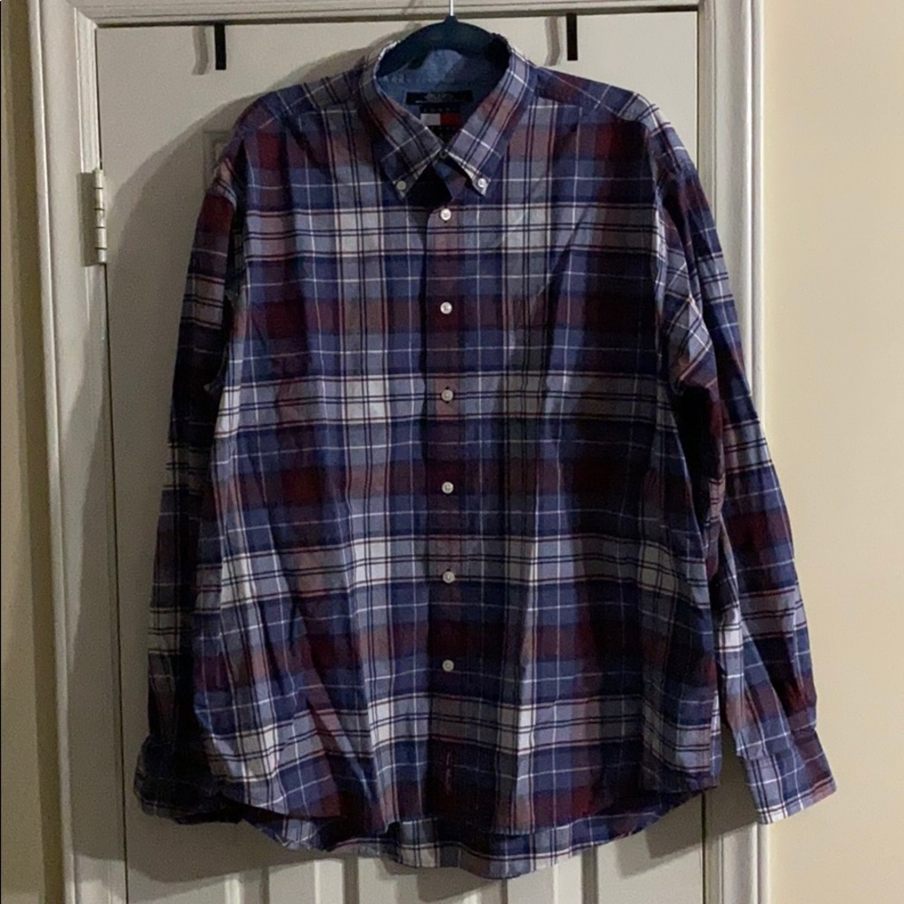 Men’s Tommy Hilfiger button up long sleeve shirt